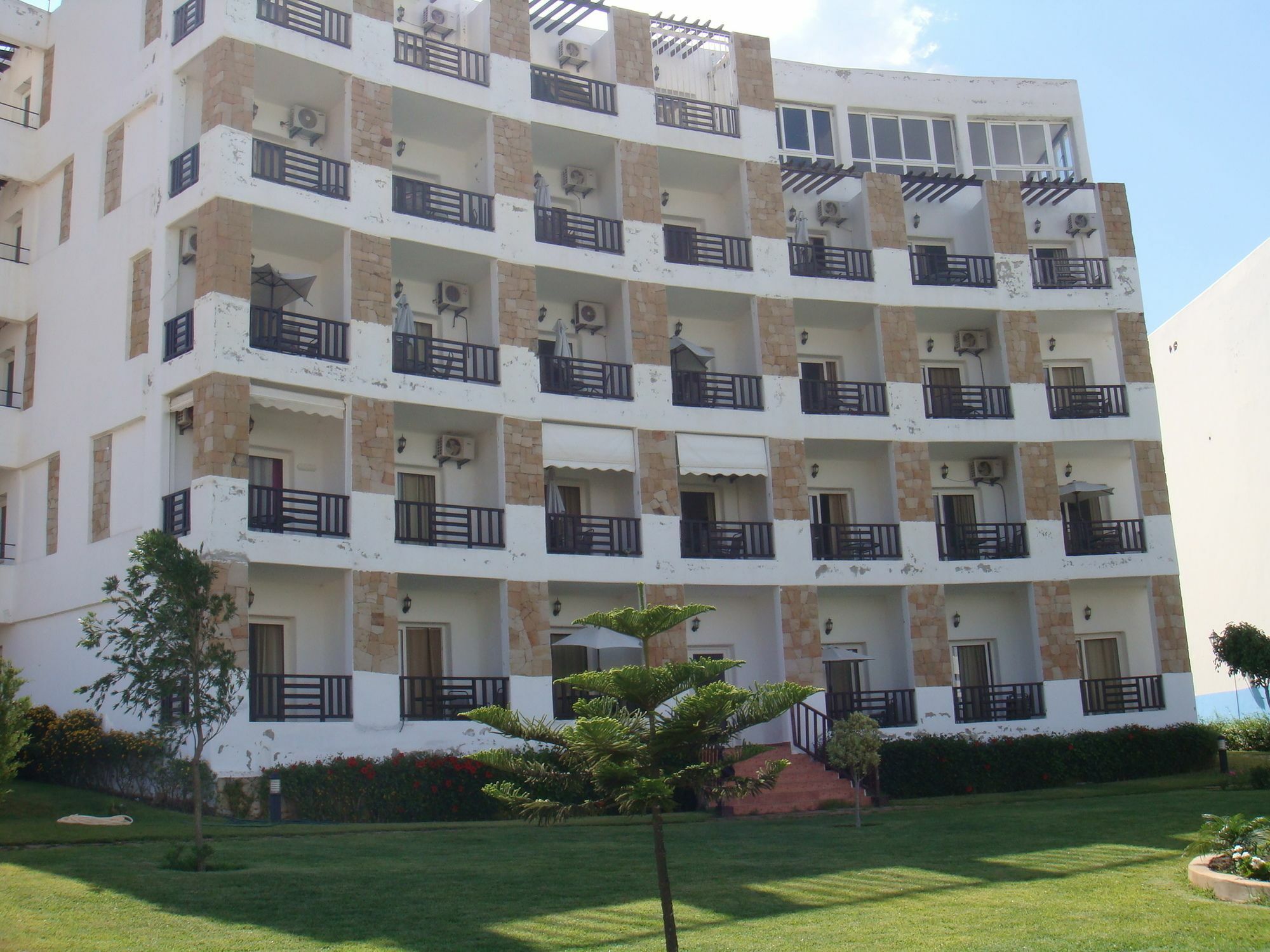 Appart-Hotel Mirador Golf Beach Cabo Negro Exterior photo